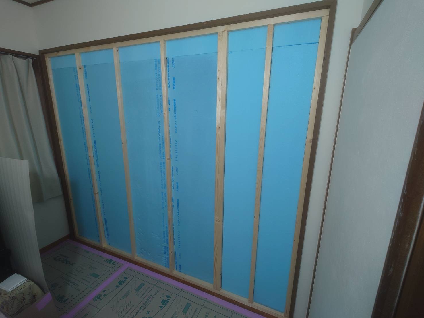 間仕切り壁造作中