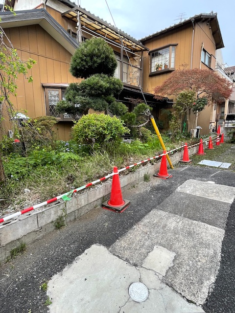 施工中