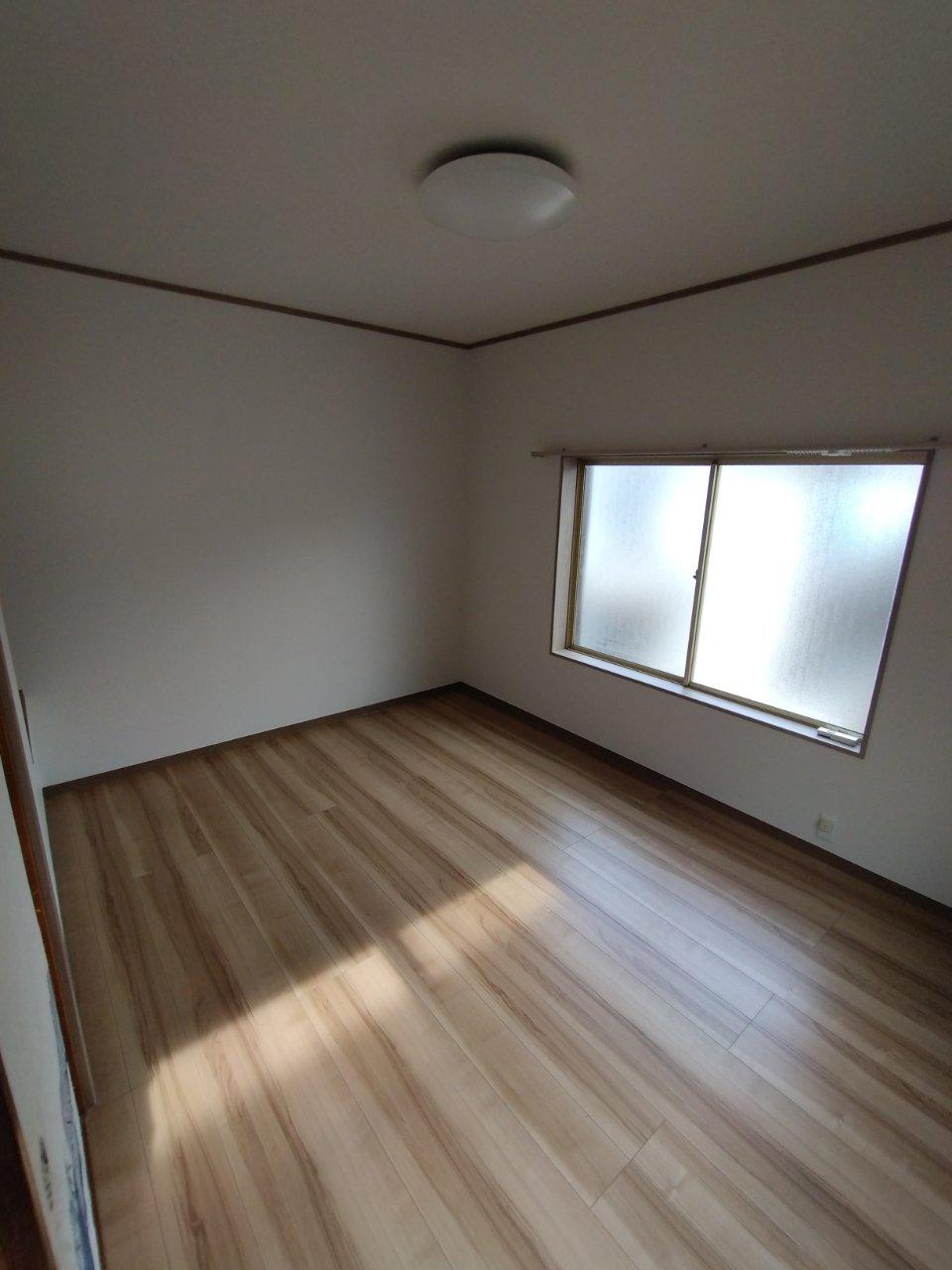 和室から洋室１６