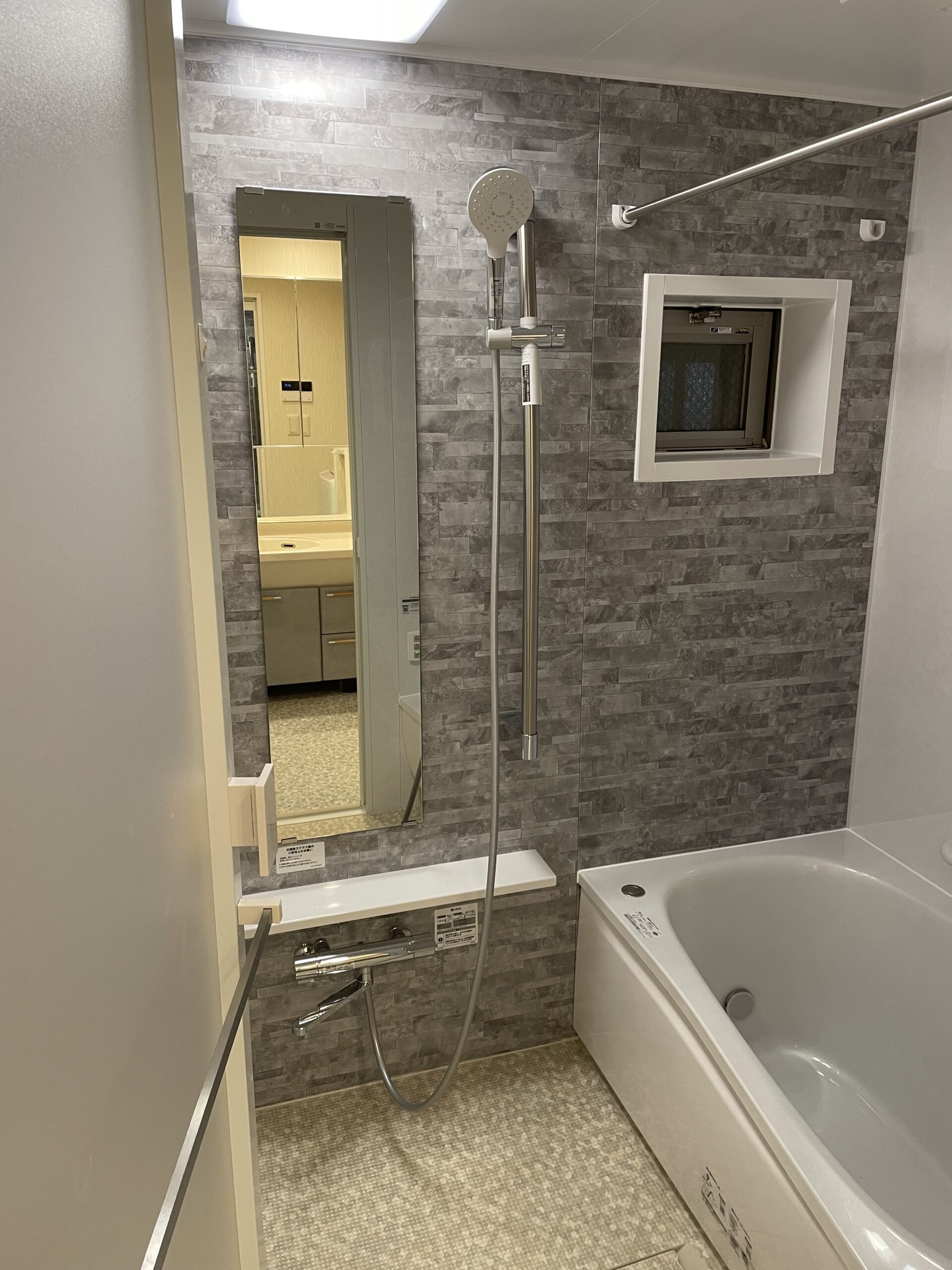 【船橋市マンション】浴室ユニットバスの交換と脱衣場の内装リフォーム