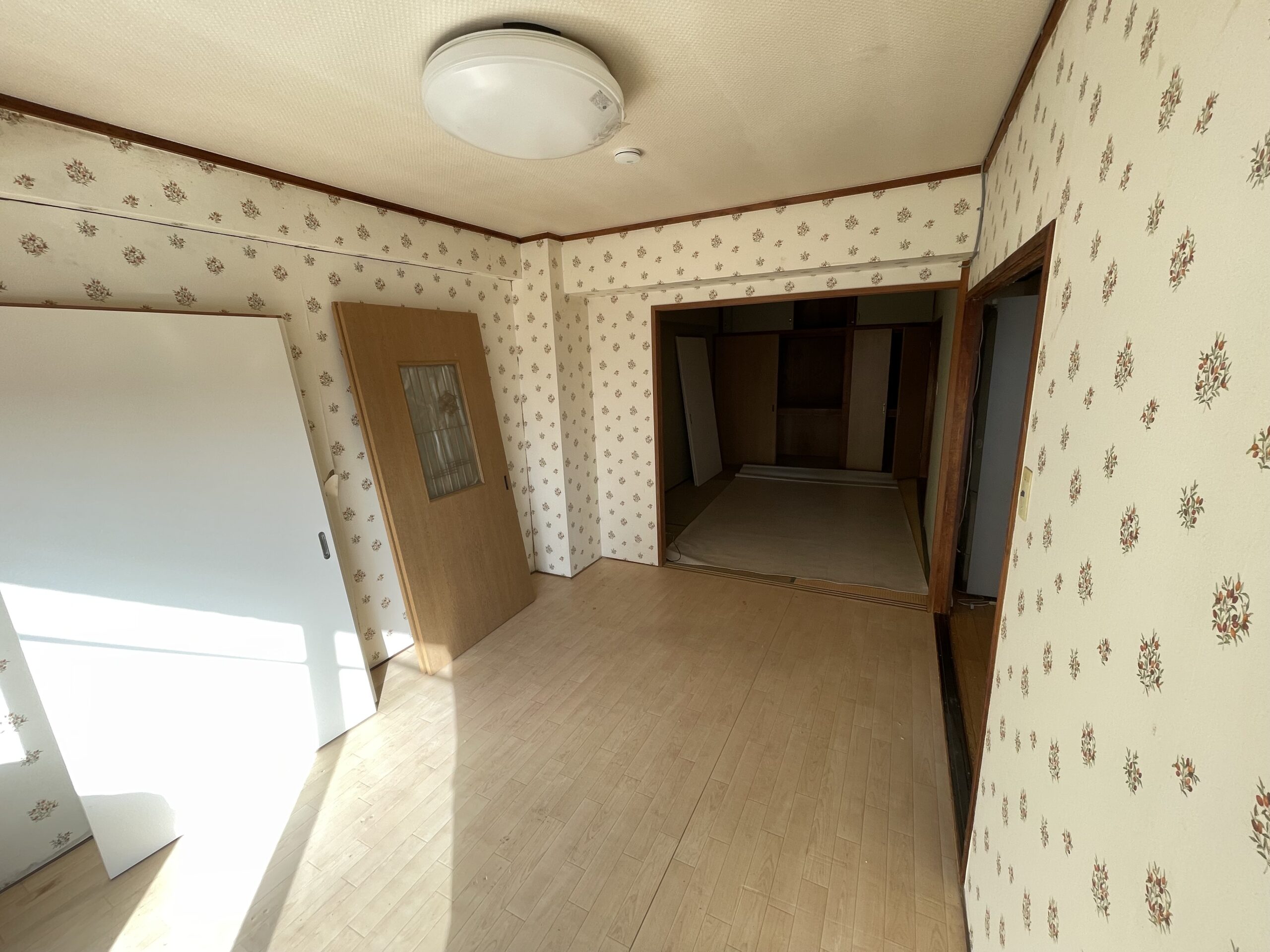 マンション1室フルスケルトン工事進行中